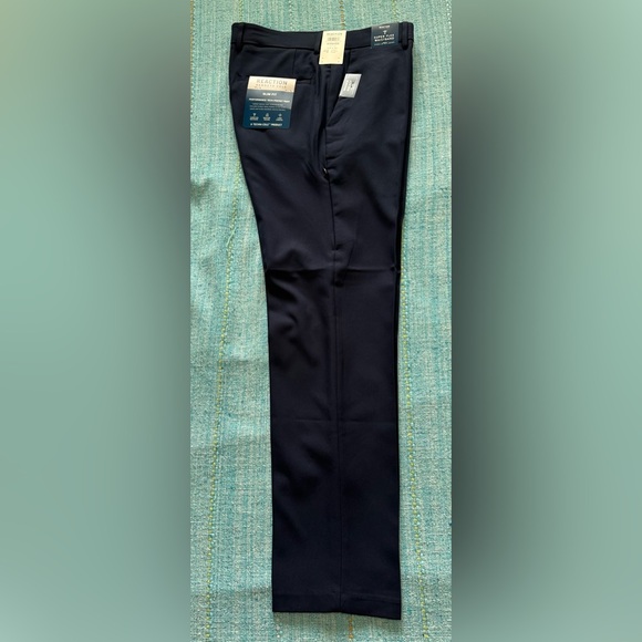 Kenneth Cole reaction pants with stretch. - Picture 4 of 7